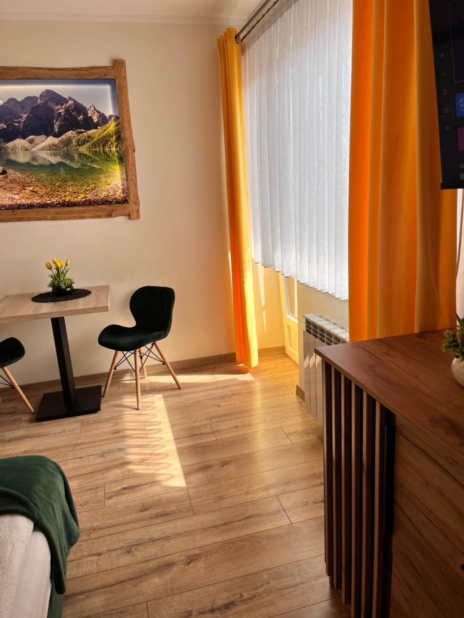 Widokowy Apartament - Pokoje Goscinne Banska Wyzna Ngoại thất bức ảnh